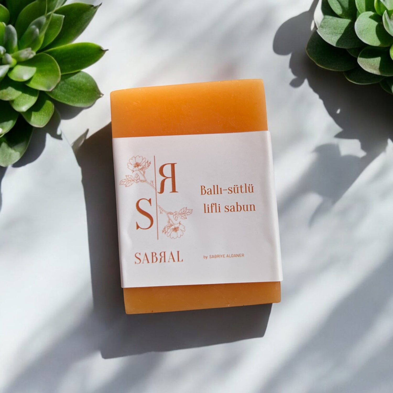 Sabral Bal & Süt Özlü Arındırıcı Bakım Sabunu (Nemlendirici • Besleyici • Doğal Peeling Etkili)